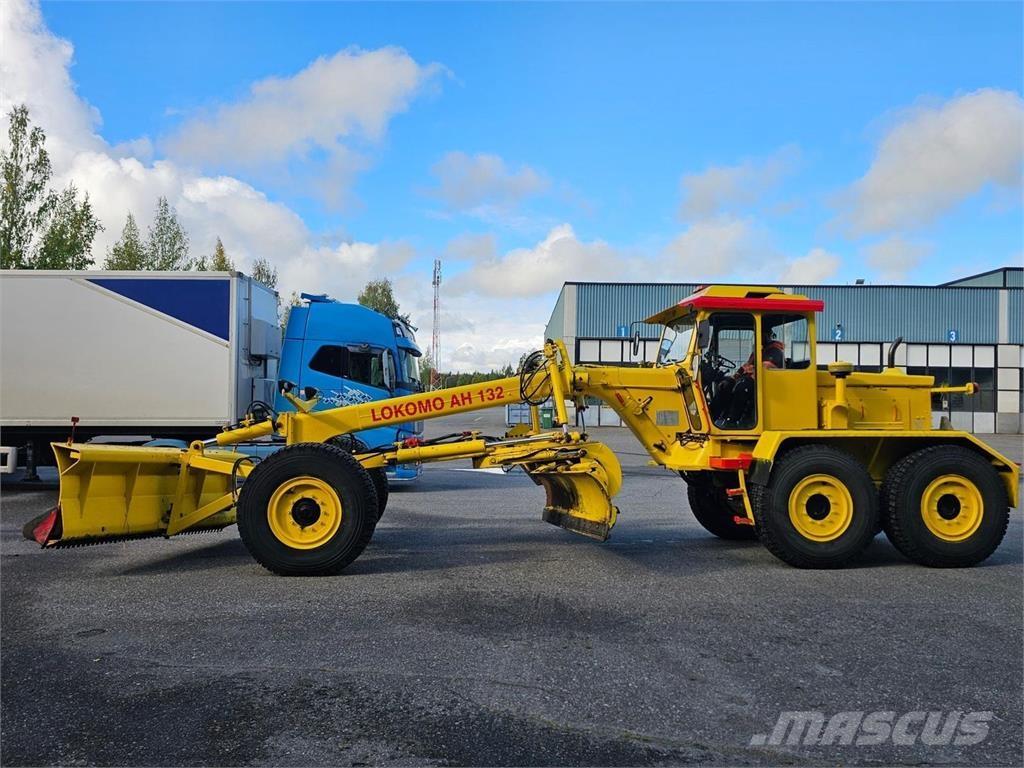 Lokomo AH 132 C Graders