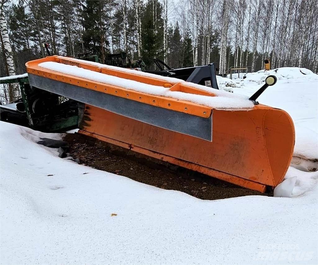 Oxsa Road 3600 Ploughs