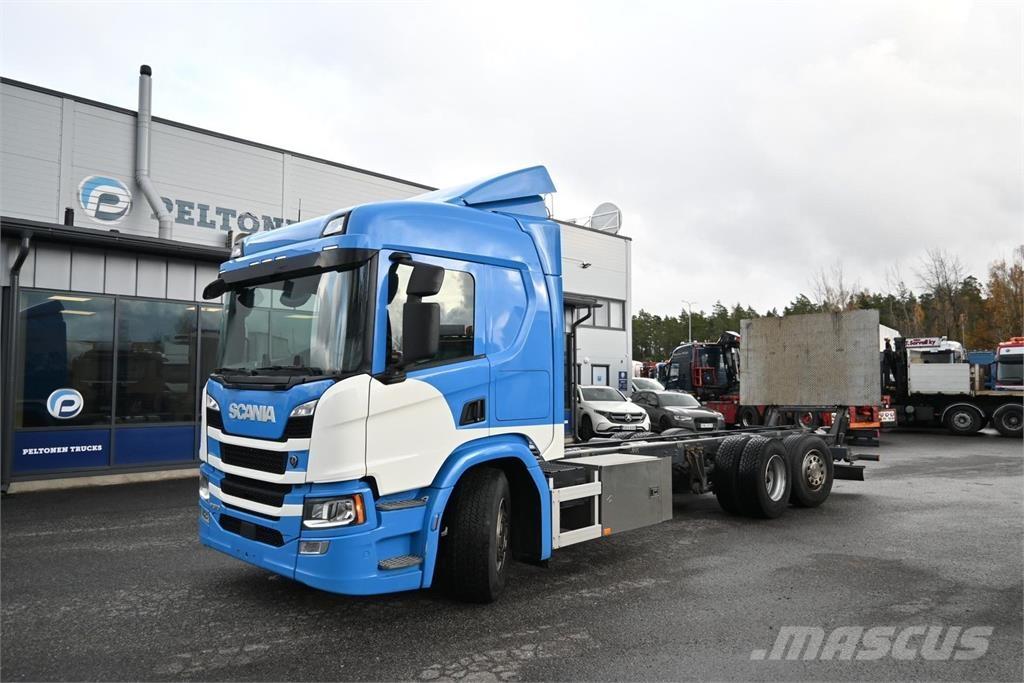 Scania P370 6x2*4 Chassis Cab trucks