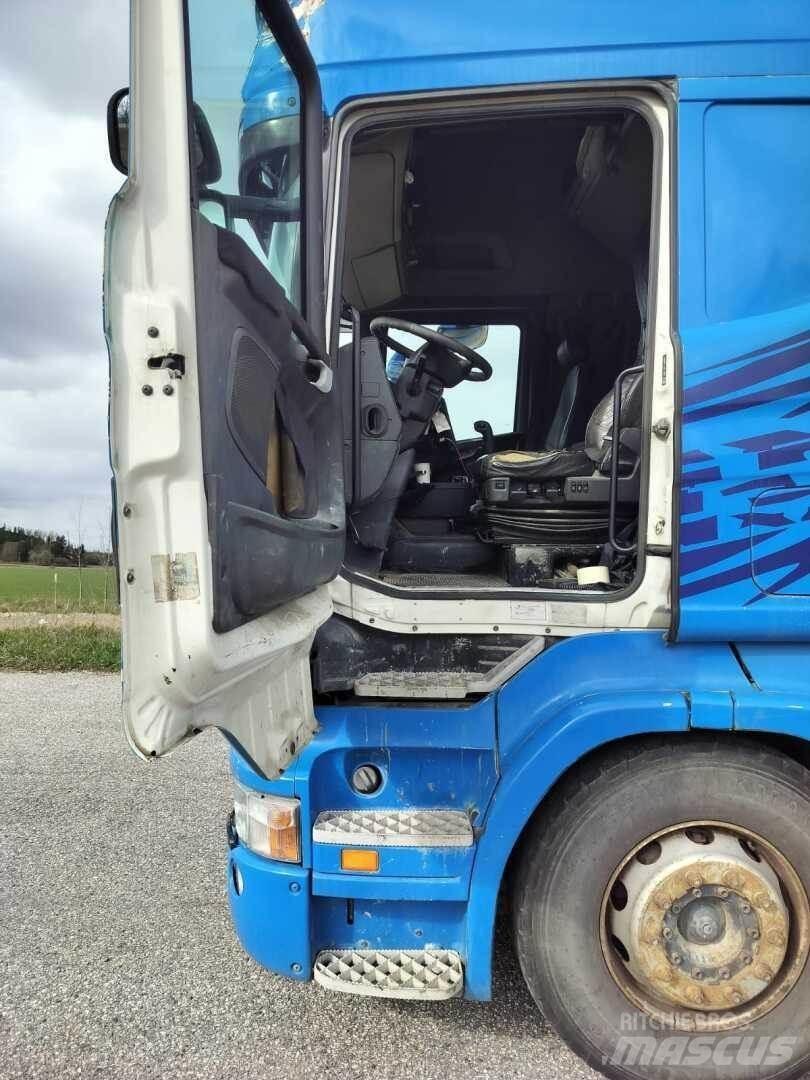 Scania R 560 6X2 Truck Tractor Units