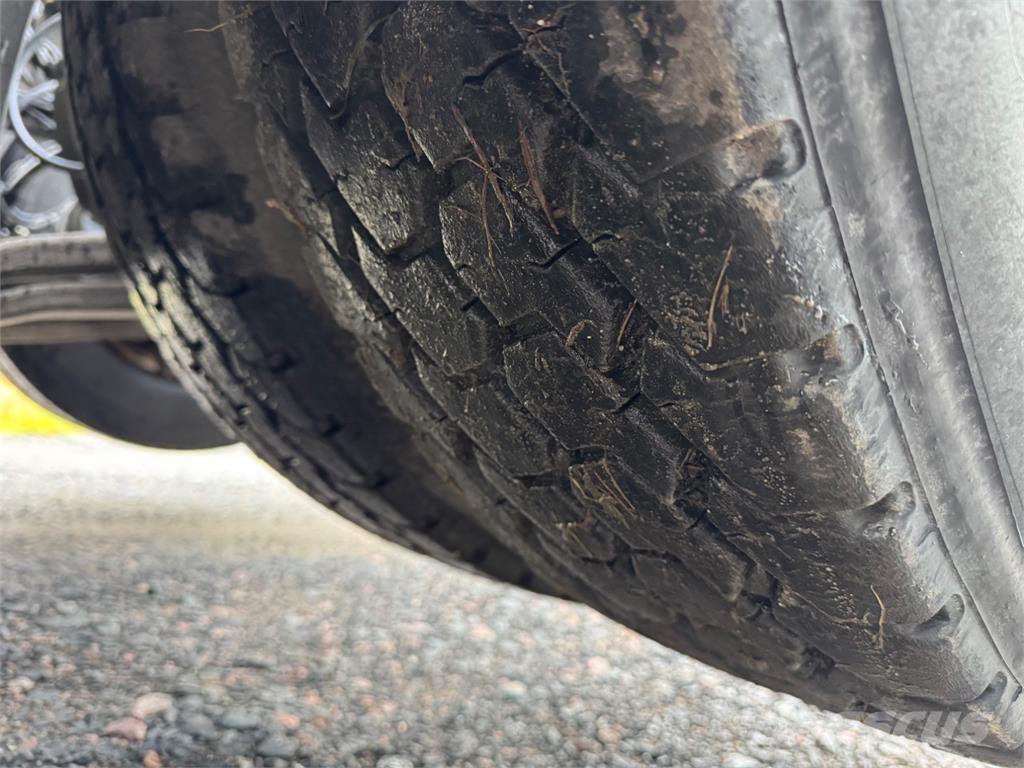 Scania R560 Truck Tractor Units