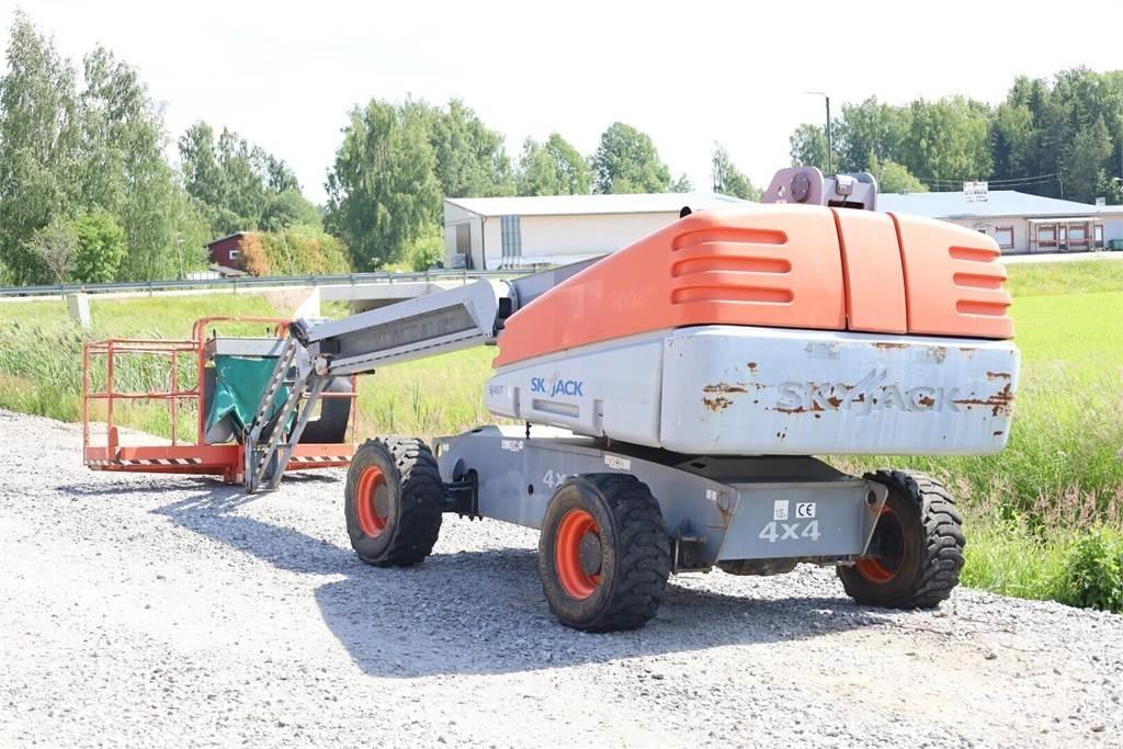 SkyJack SJ 45T Vertical mast lifts