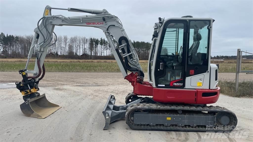 Takeuchi TB257FR Mini excavators < 7t
