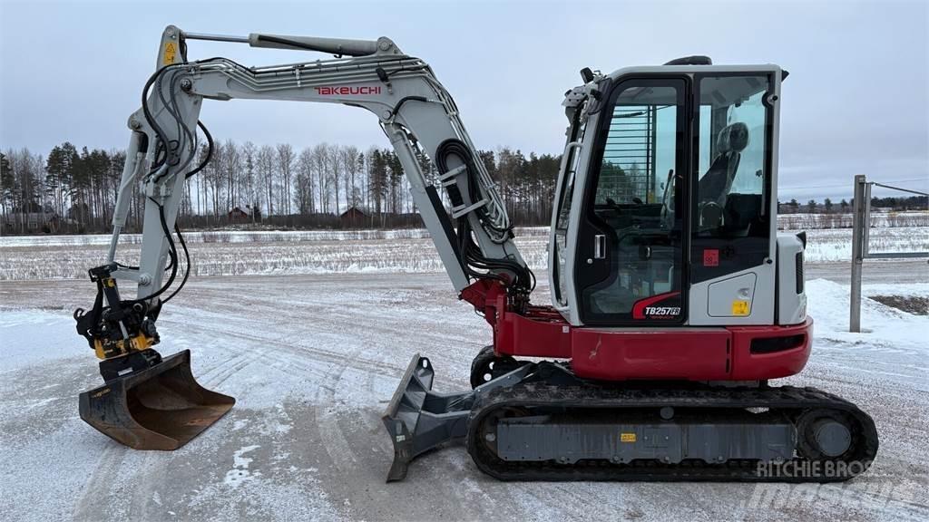 Takeuchi TB257FR Mini excavators < 7t