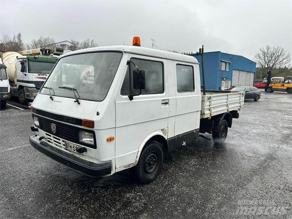 Volkswagen LT28 Flatbed/Dropside trucks