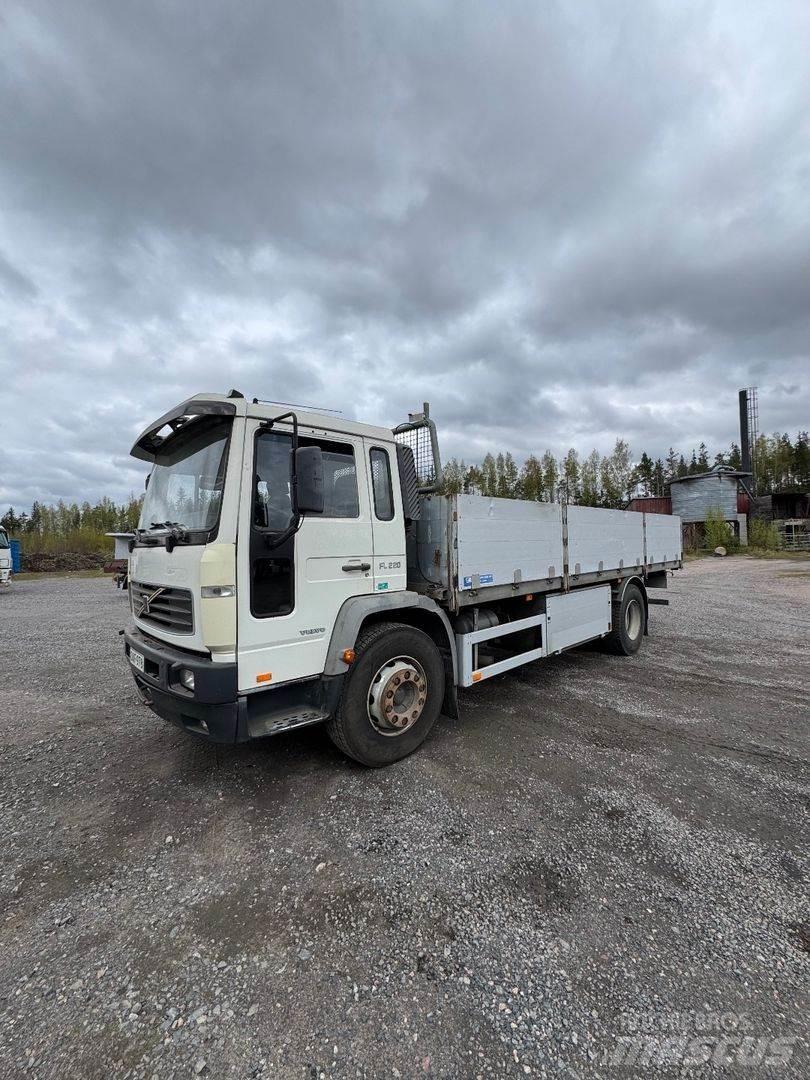 Volvo FL6 Flatbed/Dropside trucks