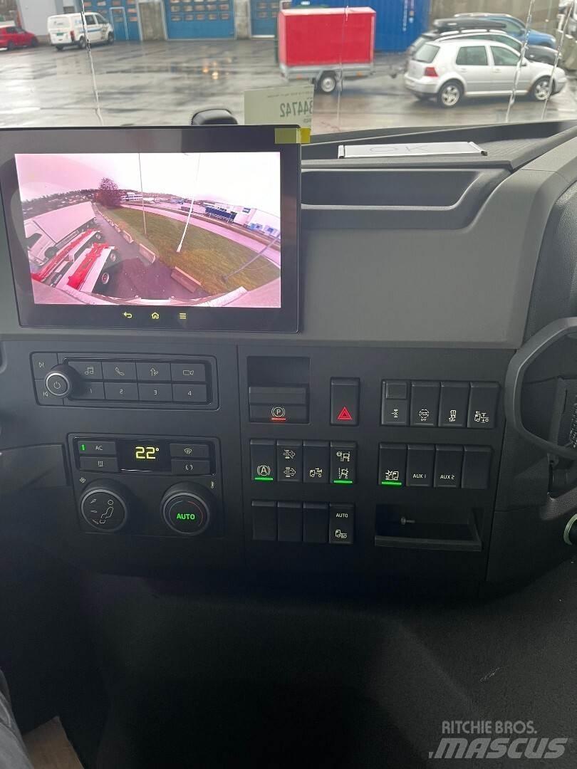 Volvo FM330 4x2 Van Body Trucks