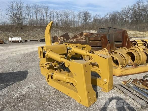 CAT D8 Scarifiers