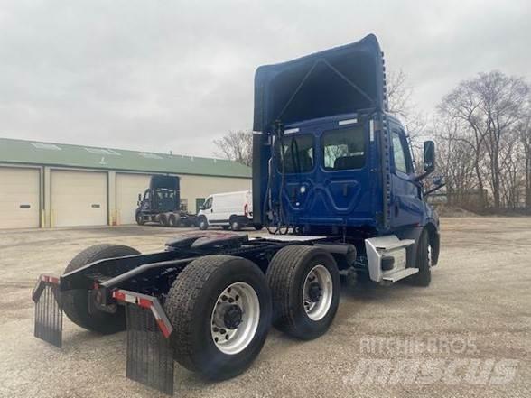 Freightliner CASCADIA 116 Truck Tractor Units
