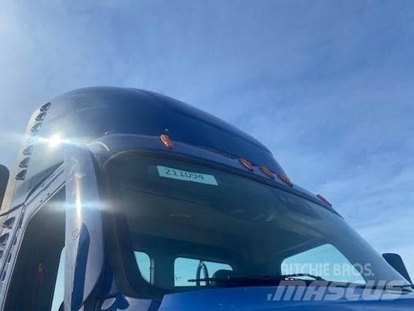 Freightliner CASCADIA 116 Truck Tractor Units