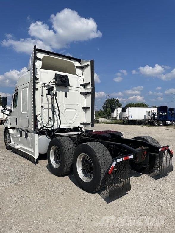 Freightliner CASCADIA 116 Truck Tractor Units