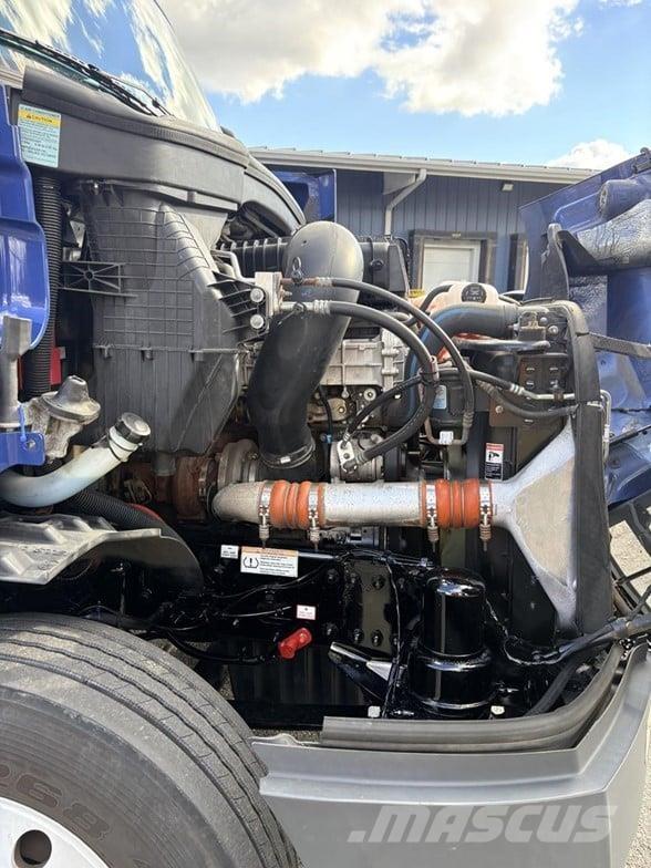 Freightliner CASCADIA 116 Truck Tractor Units