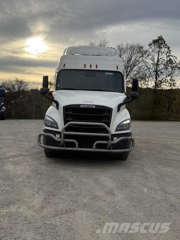 Freightliner CASCADIA 116 Truck Tractor Units