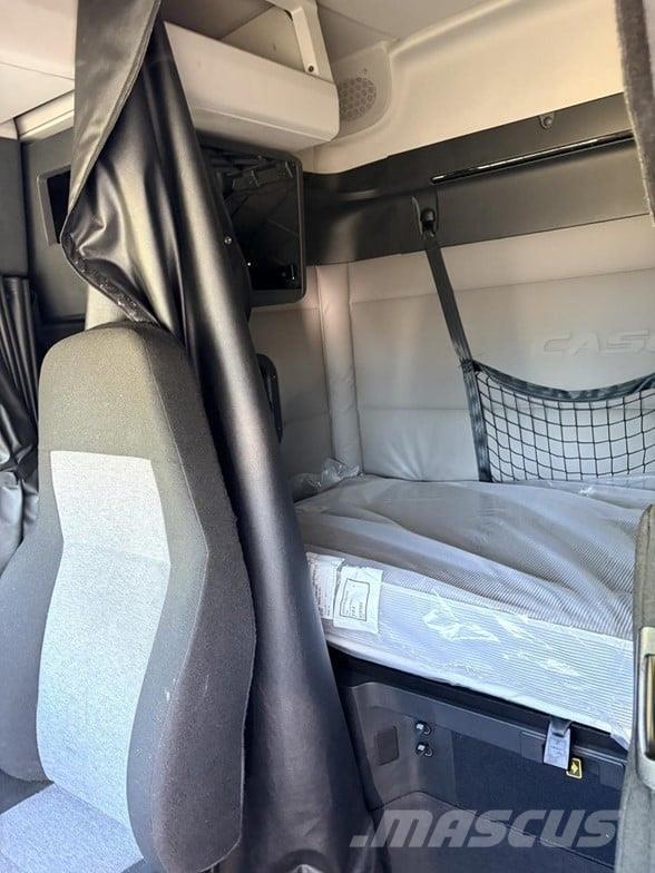 Freightliner CASCADIA 116 Truck Tractor Units