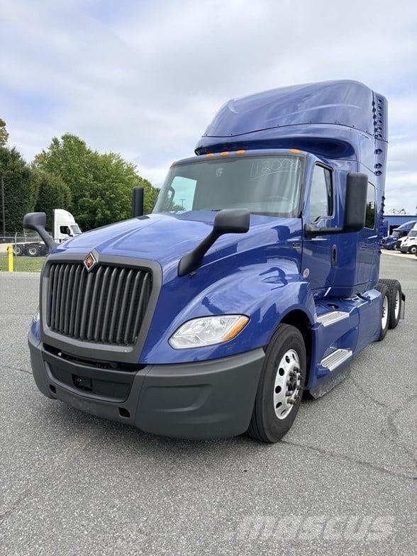 International LT Truck Tractor Units