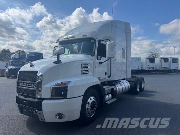 Mack ANTHEM 64T Truck Tractor Units