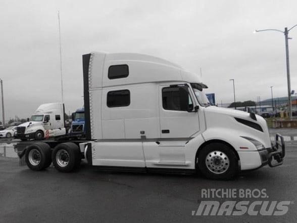 Volvo VNL64T860 Truck Tractor Units