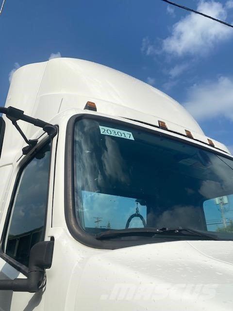Volvo VNR64T300 Truck Tractor Units