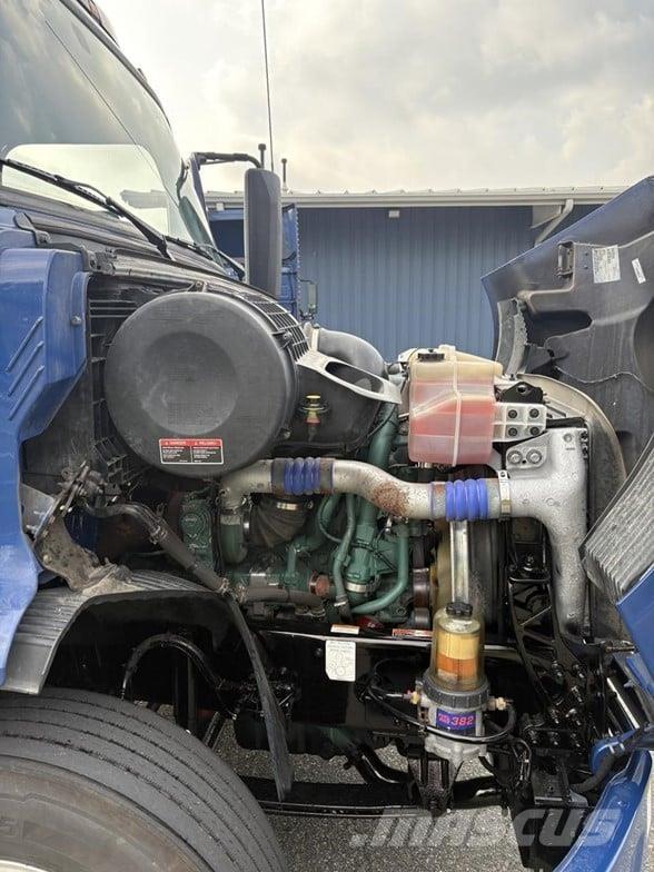 Volvo VNR64T300 Truck Tractor Units