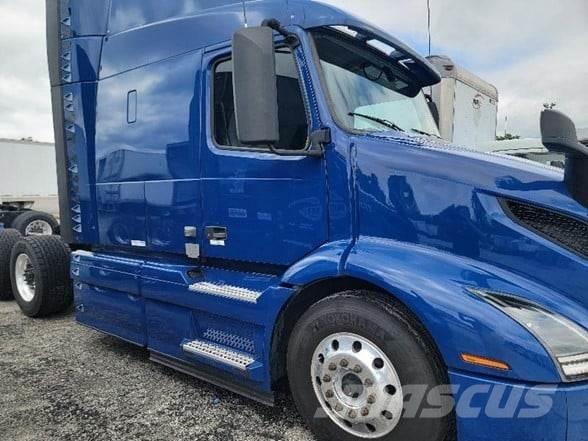 Volvo VNR64T640 Truck Tractor Units