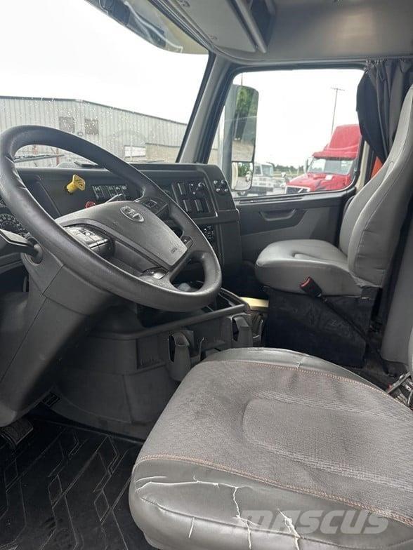 Volvo VNR64T640 Truck Tractor Units
