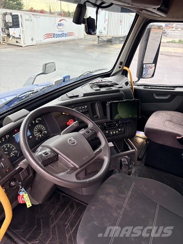 Volvo VNR64T640 Truck Tractor Units