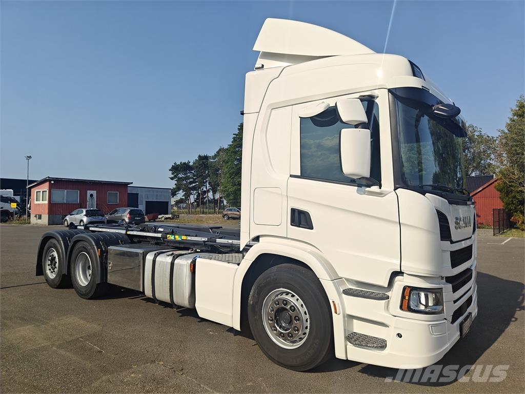 Scania P450 Hook lift trucks