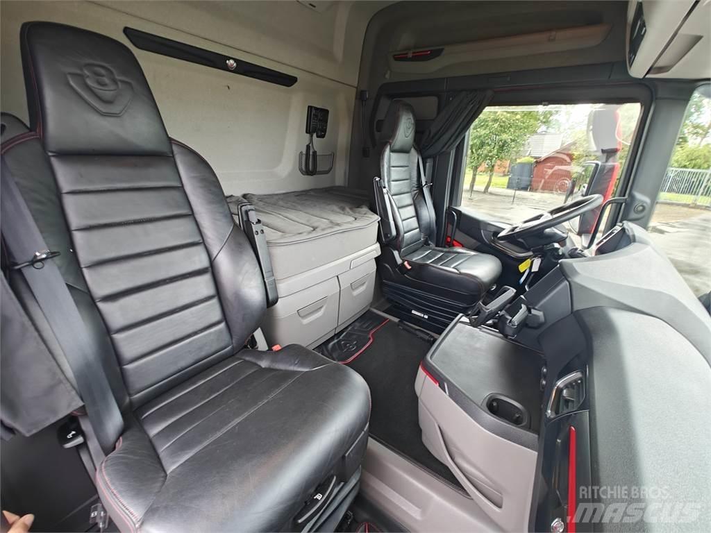 Scania R580 Truck Tractor Units
