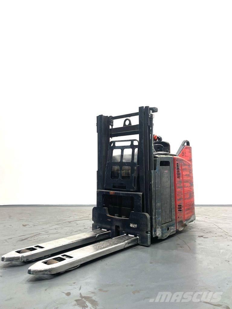 Linde D12HPSP-133 Pedestrian stacker
