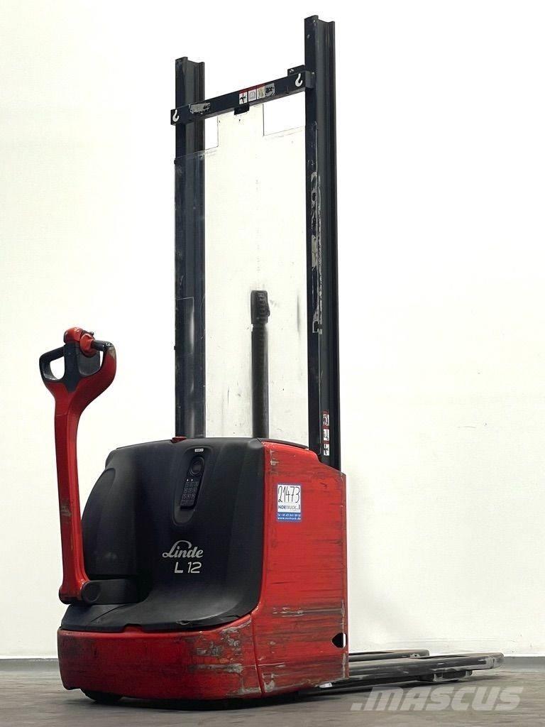 Linde L12i-1172 Pedestrian stacker