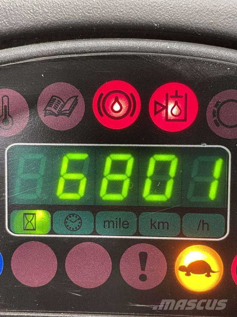 Linde P250-127 Towing truck