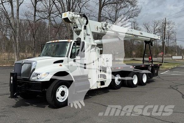 Altec AC26-103B Crane trucks