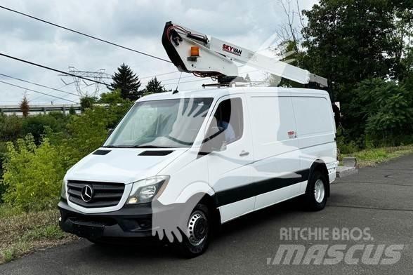 Skyvan UVN35A Truck mounted aerial platforms