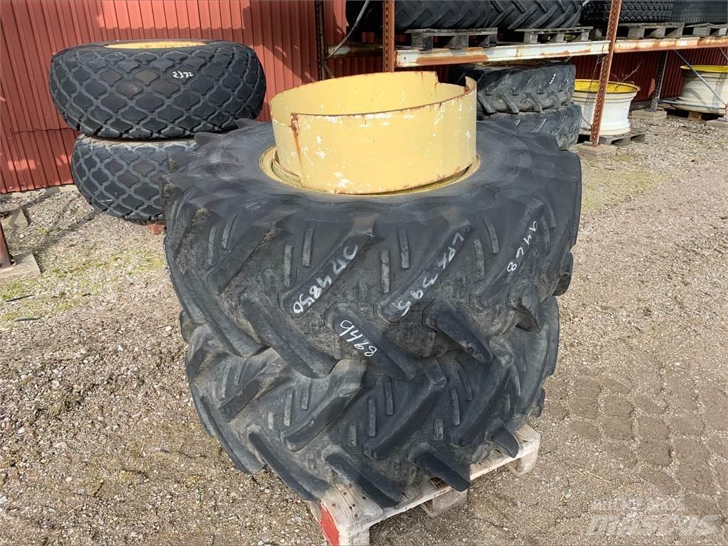  18.4x26 dubbelmontage Tyres, wheels and rims