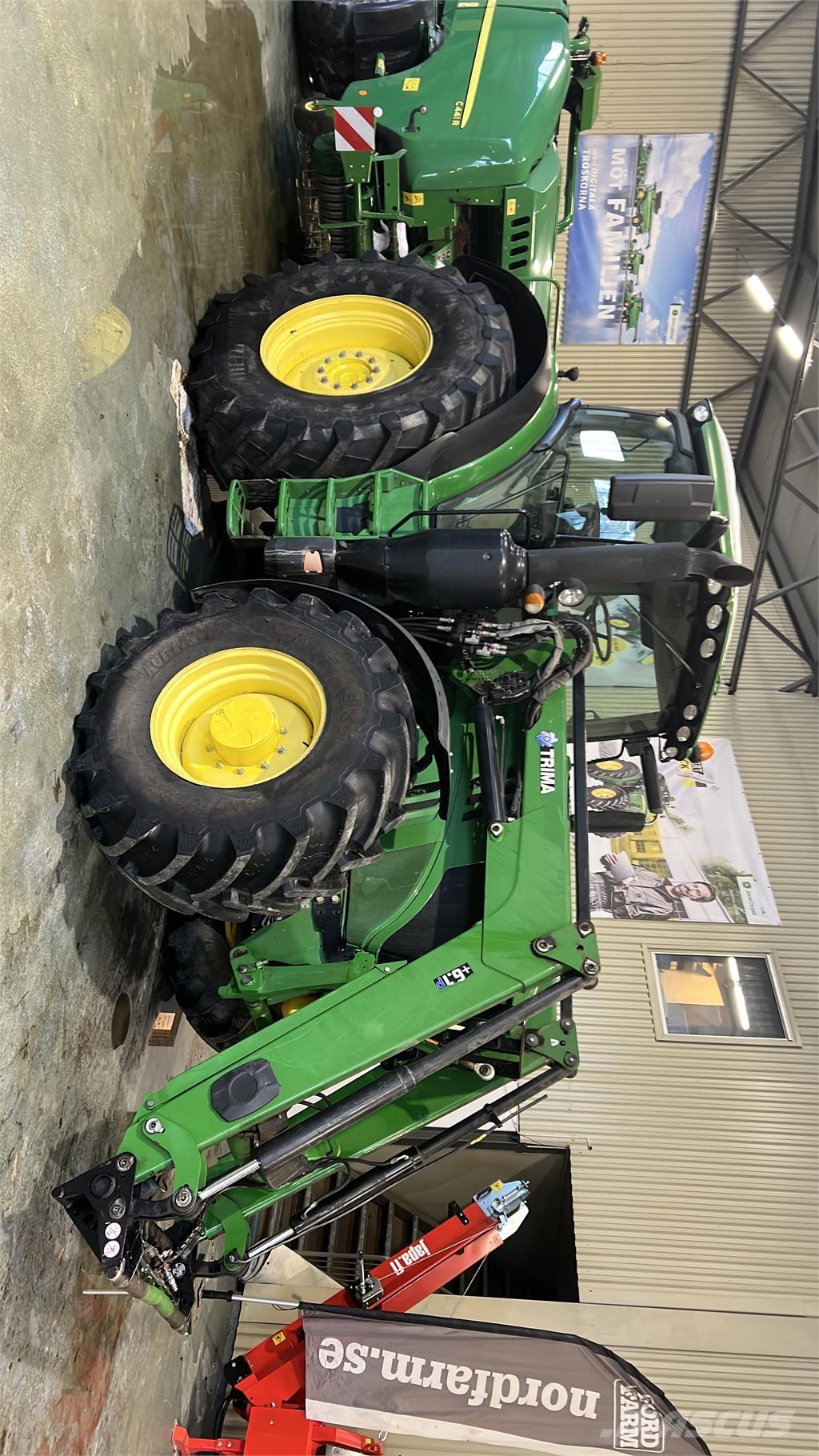 John Deere 6215R Tractors
