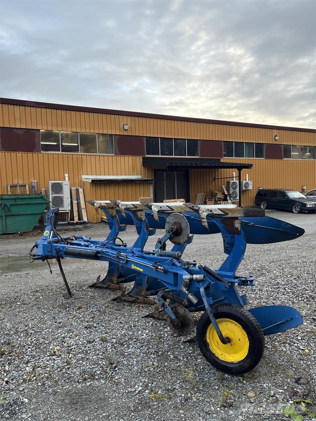 Överum CV 498 H Reversible ploughs