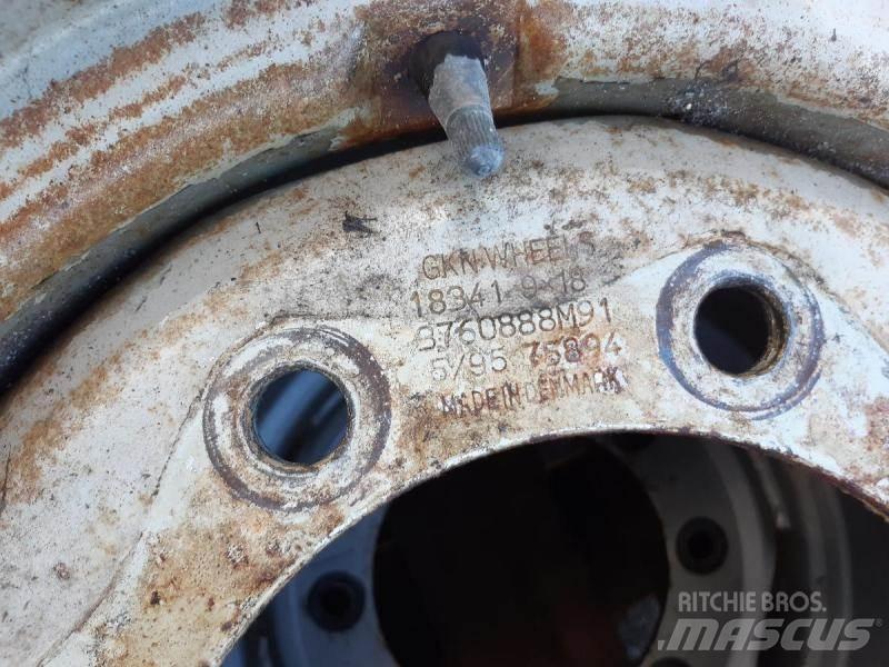  TRAKTOR HJUL 10,5/80-18 Tyres, wheels and rims
