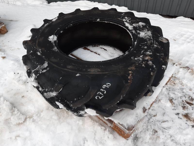 TRAKTORDÄCK 13,6-R24 Tyres, wheels and rims
