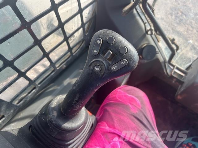 Bobcat T76 Skid steer loaders