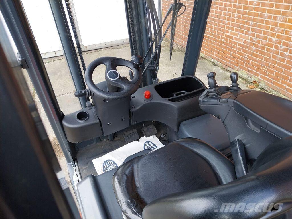 Linde E15-02 Electric forklift trucks
