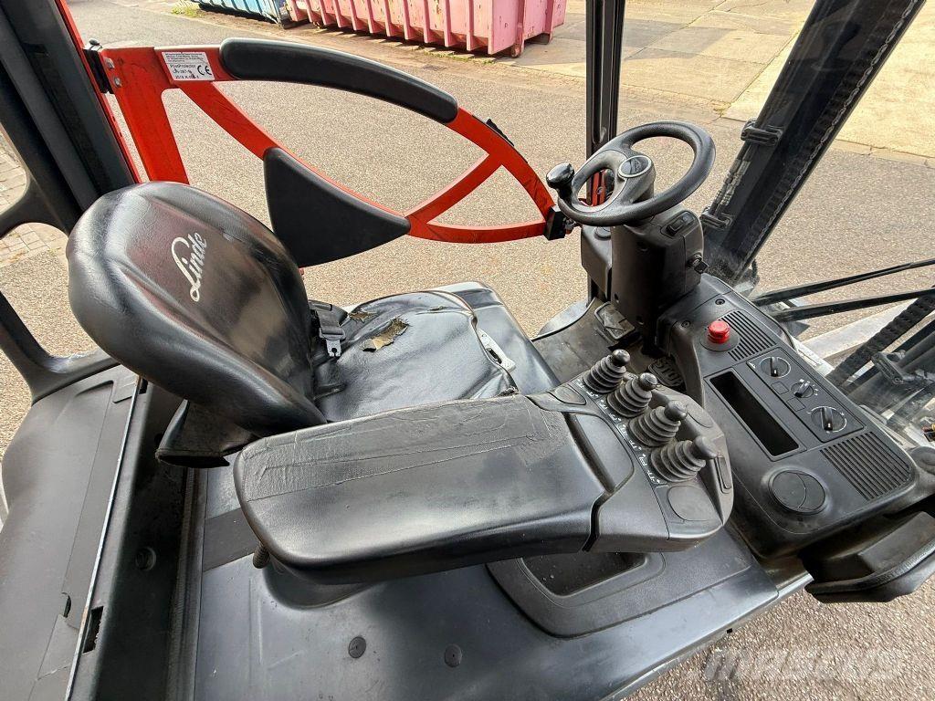 Linde E30-01 Electric forklift trucks