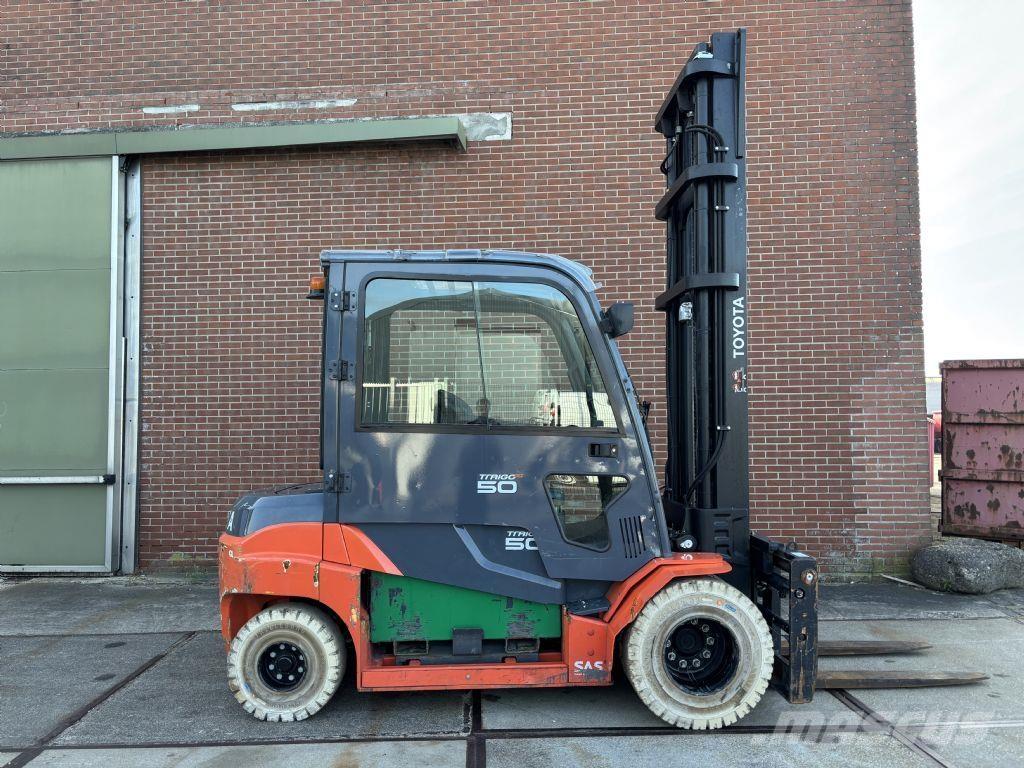 Toyota 8FBMT50 Electric forklift trucks