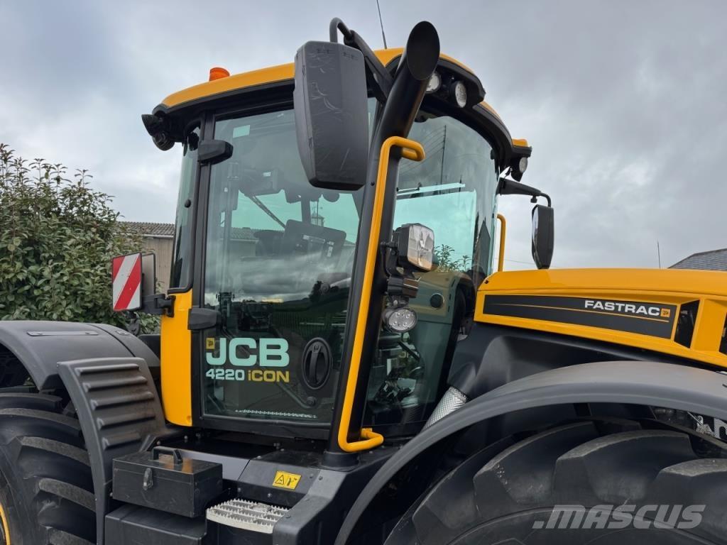 JCB 4220 iCON Tractors
