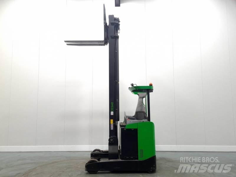 BT R318 Reach truck