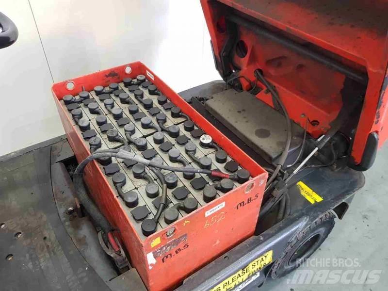 Linde P60 126 Towing truck