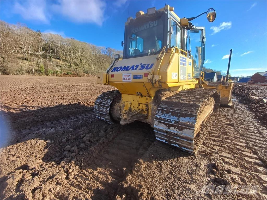 Komatsu D65PX-17 Crawler dozers