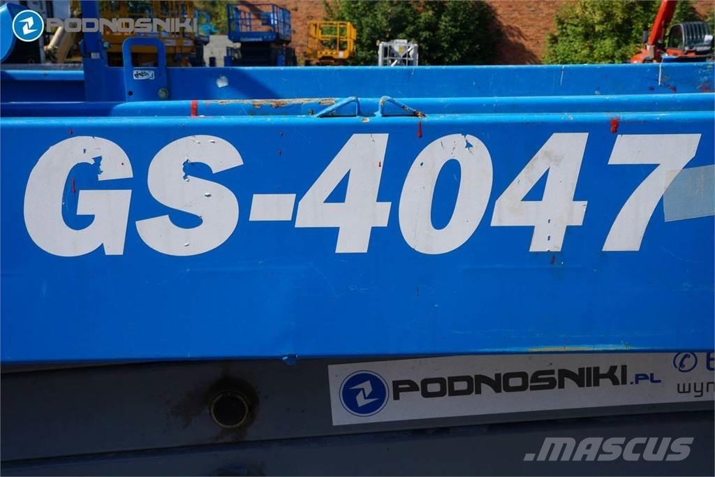 Genie 4047 Scissor lifts