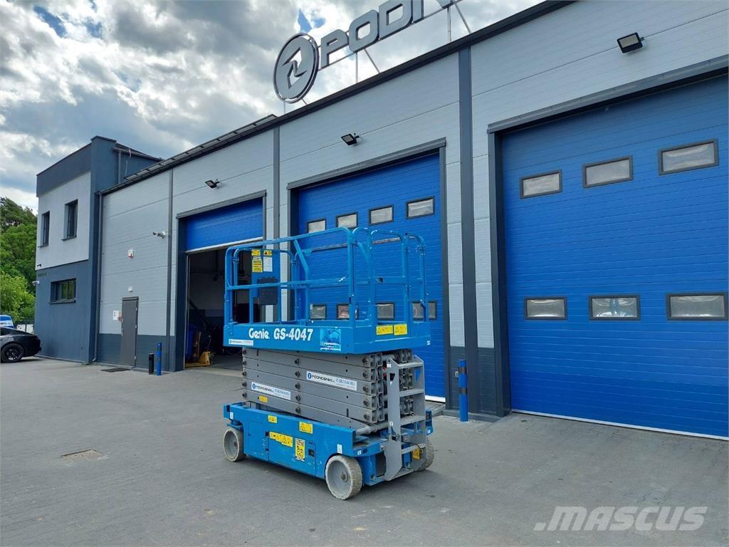 Genie GS-4047 Scissor lifts