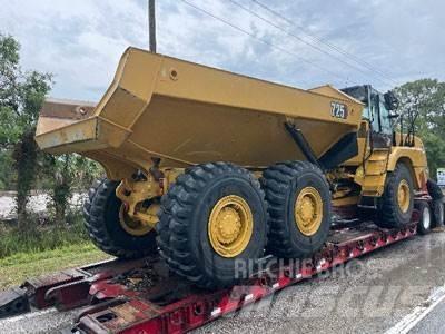 CAT 725 04A Articulated Haulers