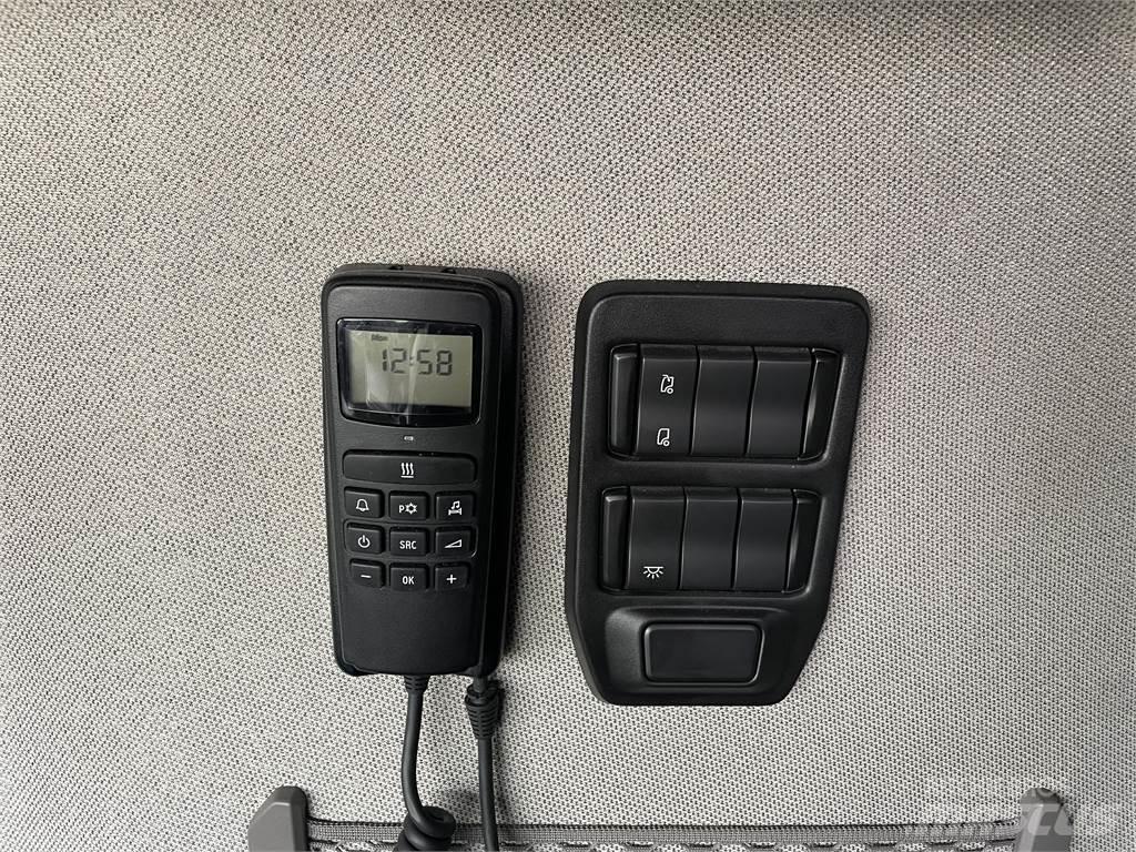 Scania S560 2950 Truck Tractor Units